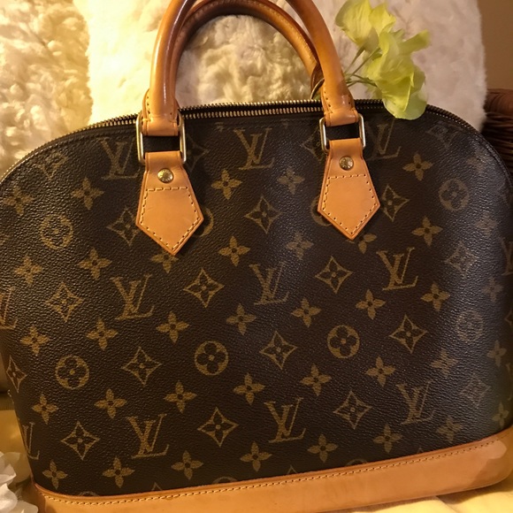Louis Vuitton Handbags - 🌟SOLD!!!💜great CONDITION!!💜🌟LOUIS V ALMA PM!